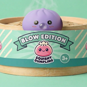 Big Dumpling Squishy Azul Océano en su cesta de vapor de bambú