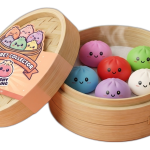 Cofres & Packs — dumpling squishy en su caja de vapor de bambú