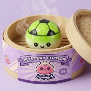 Mystery Dumpling Squishy Edición Fútbol en su cesta de vapor de bambú