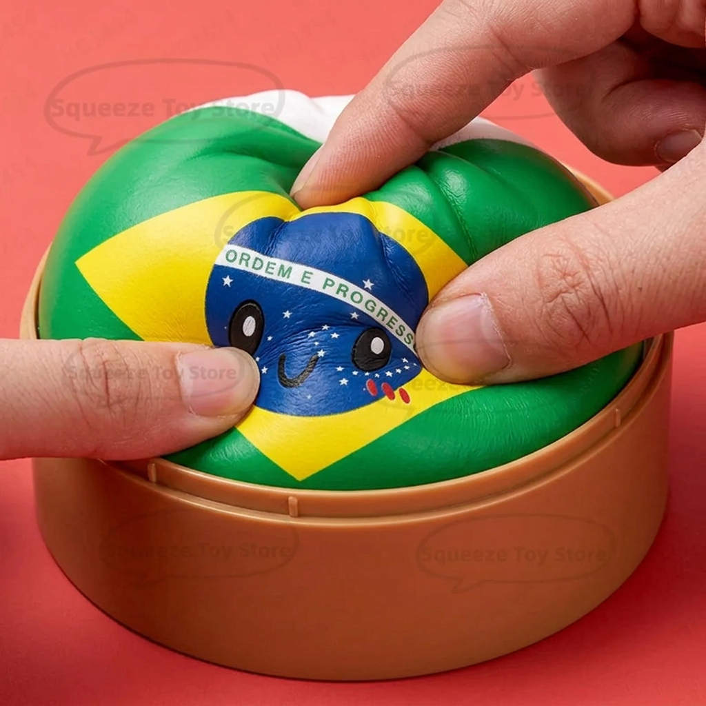 Dumpling Squishy Flag Brasil — efecto slow-rise, la espuma recupera su forma