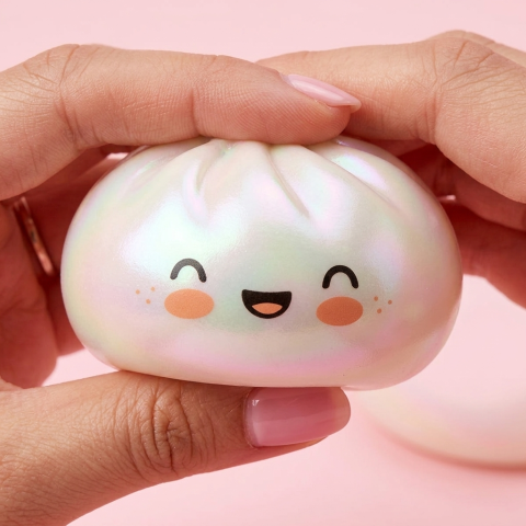 Dumpling Squishy Blanco Nube Único — efecto slow-rise, la espuma recupera su forma