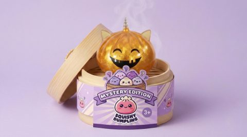 Dumpling Squishy Mystery Halloween Unicornio Cornudo en su cesta de vapor de bambú